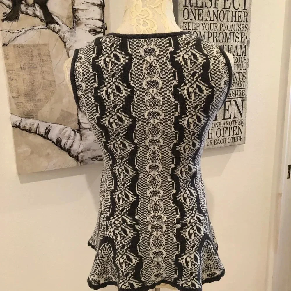 CAbi #887 Grey and Off White Peplum Knit Top - Picture 6 of 8